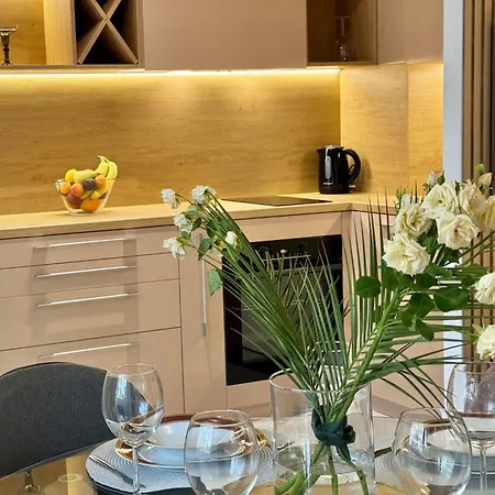 Apartment & Stylish For 4 Guests *