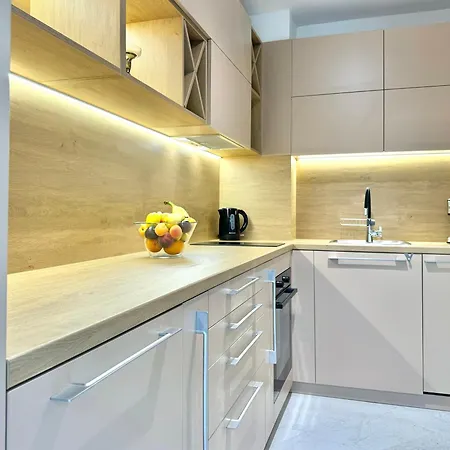 & Stylish For 4 Guests Apartment *