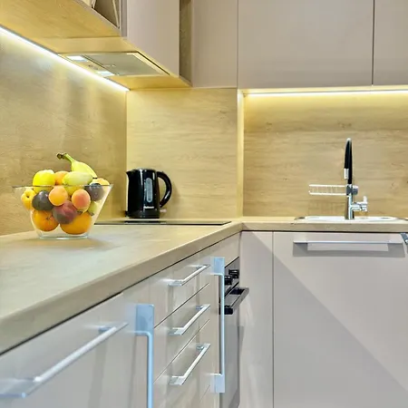 Apartment & Stylish For 4 Guests *