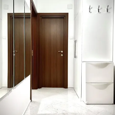 Apartment & Stylish For 4 Guests *