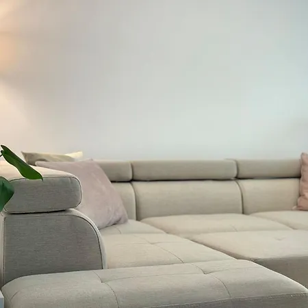 & Stylish For 4 Guests Apartment *