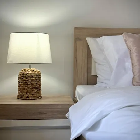 & Stylish For 4 Guests Apartment