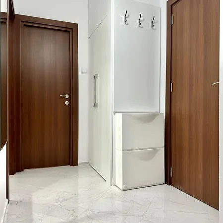 Apartment & Stylish For 4 Guests